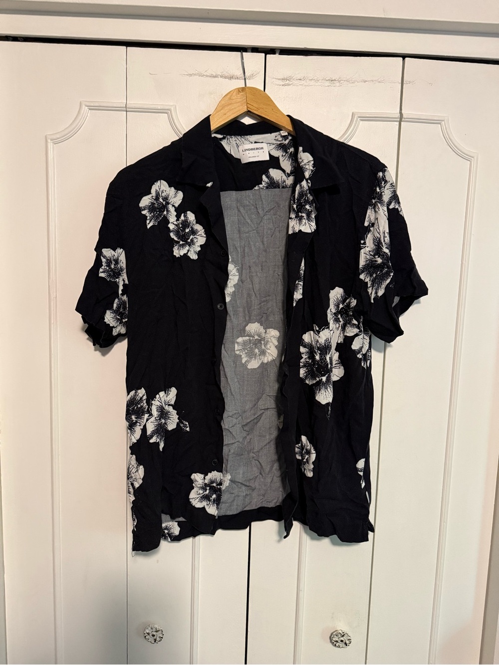 Black Floral Short-Sleeve Shirt Jacket - Lightweight Layer